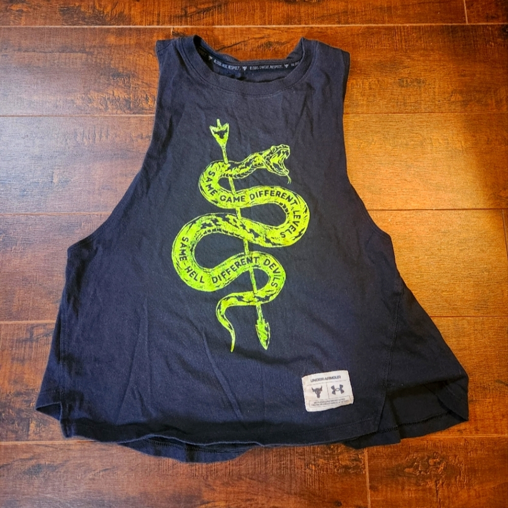 Under Armor tank top in black with neon green snake design